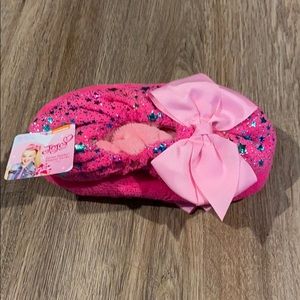 🦩JoJo Siwa Non Slip Fuzzy Slippers